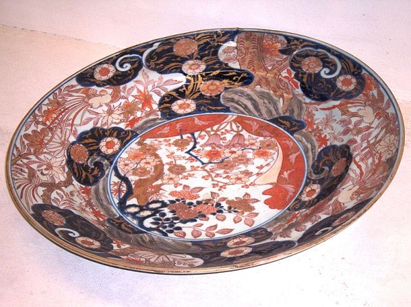 piatto-imari-porcellana-1700-1740-istambul-museo-topkapi