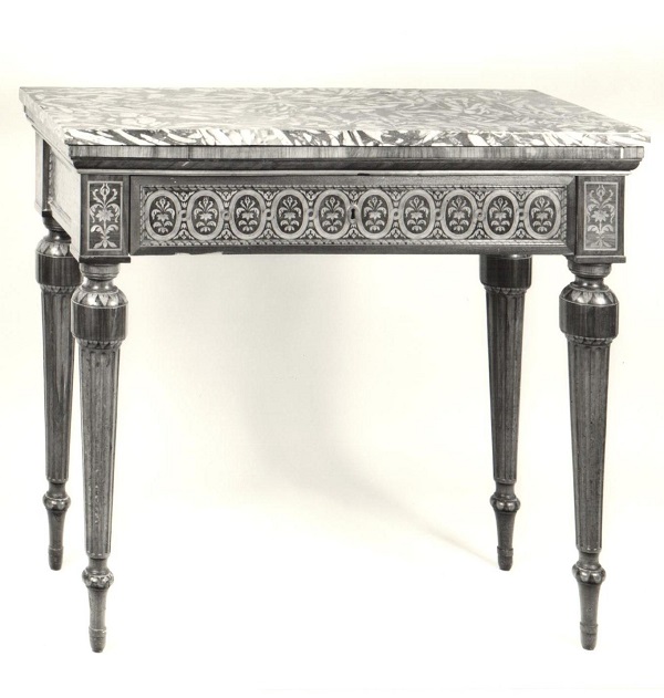 giuseppe-maggiolini-console-intarsiata-fine-xviii-secolo-gazzada-collezione-cagnola