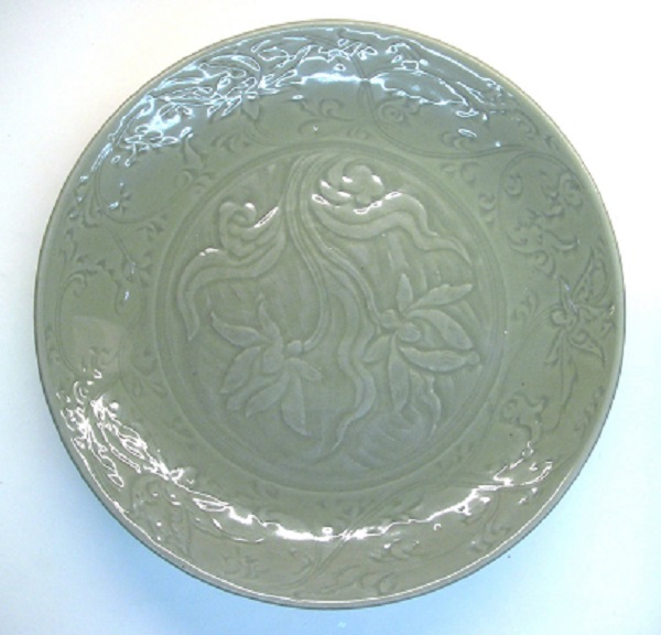 piatto-ceramica-celadon-dinastia-yuan-istambul-museo-topkapi