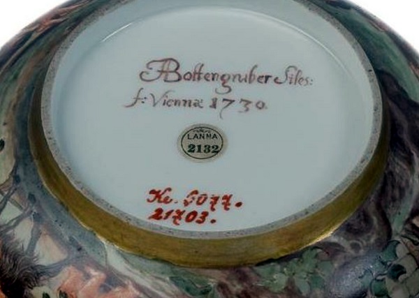 tazza-con-piattino-manifattura-du-paquier-1725-ignaz-bottengruber-1726-met-new-york