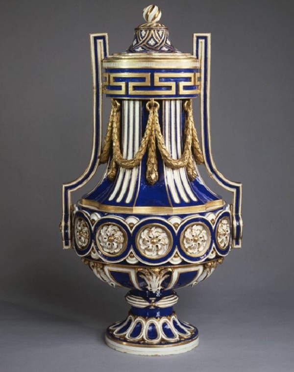 vaso-porcellana-sèvres-1765-londra-wallace-collection