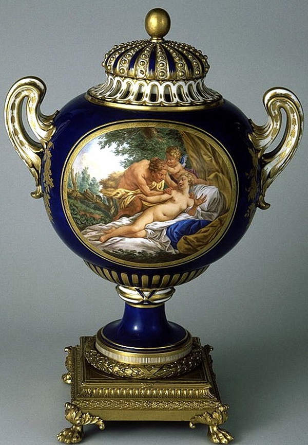 vaso-porcellana-sèvres-1770-parigi-museo-del-louvre